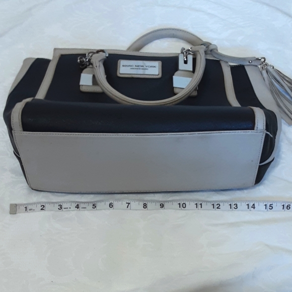 Marc New York Andrew Marc Color Block Handbag. - Picture 6 of 16